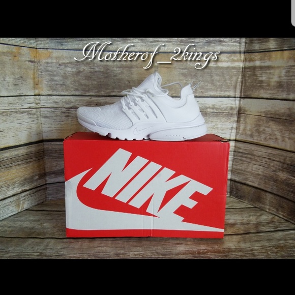 Nike Shoes - 💞NIKE💞 AIR PRESTO ULTRA